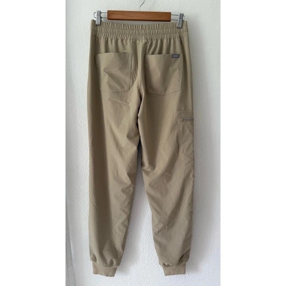 Figs Zamora High Waisted FIONLITE Lined Tan Jogger Scrub Pants size XS - Picture 6 of 16